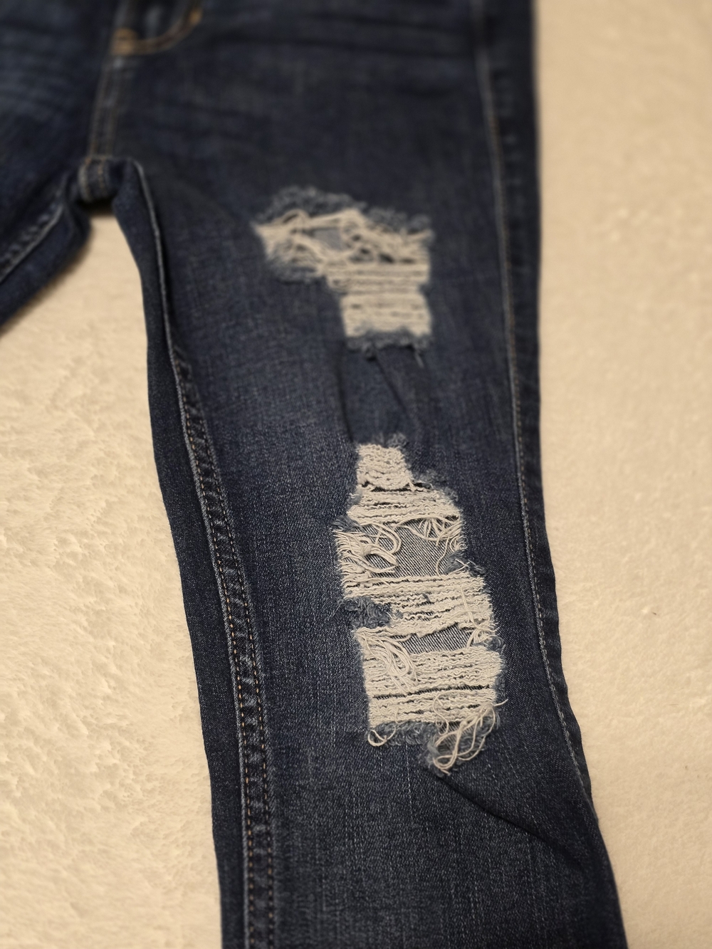 Hollister Dark Blue Ripped Skinny Jeans - Picture 4 of 7